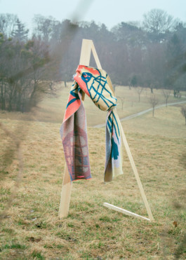 Easy-Center is a duo focusing on Scenography, Installation and Set Design