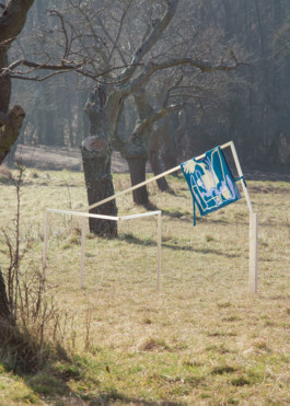 Easy-Center is a duo focusing on Scenography, Installation and Set Design