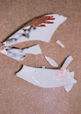 Easy-Center is a duo focusing on Scenography, Installation and Set Design